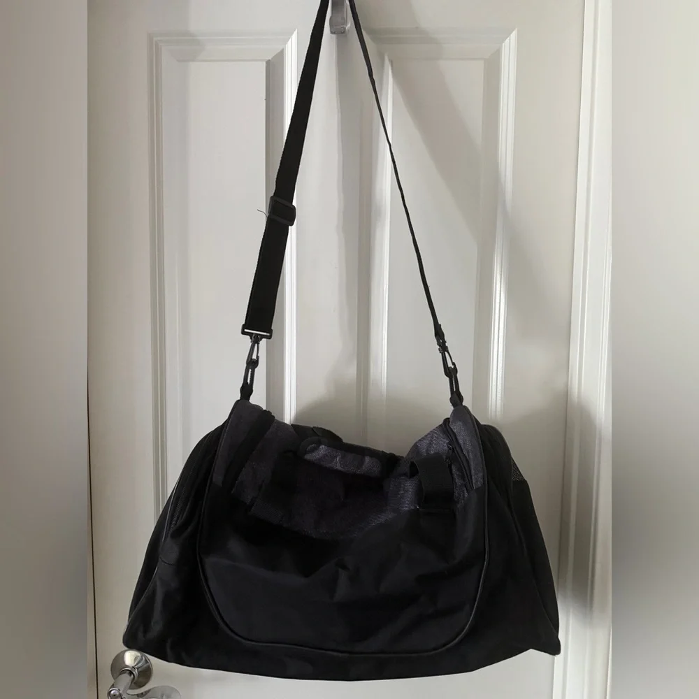 Puma Black Duffel Bag Sleek Modern Design